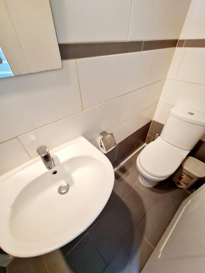 2 Bedroom Townhouse, Close To Paphos Harbour, Use Of Onsite Facilities Dış mekan fotoğraf